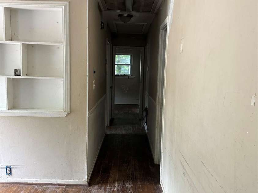 1103 Lewiston Avenue, Charlotte, NC 28208.  MLS# CAR4378927, YatesRealty ID 19802. 