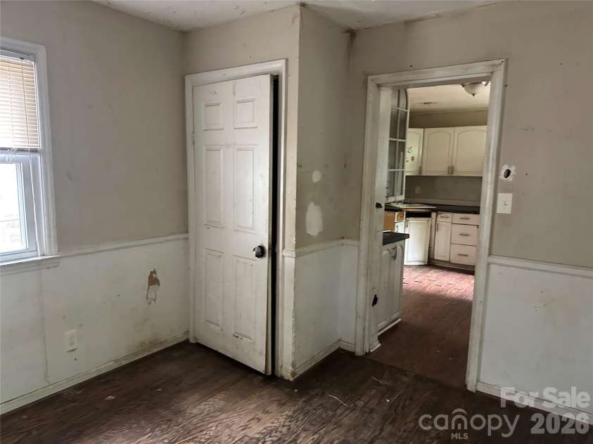 1103 Lewiston Avenue, Charlotte, NC 28208.  MLS# CAR4378927, YatesRealty ID 19802. 