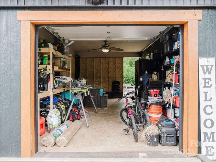 18 Shannon Court, Newton, NC 28658.  MLS# CAR4251262, YatesRealty ID 19802. Garage