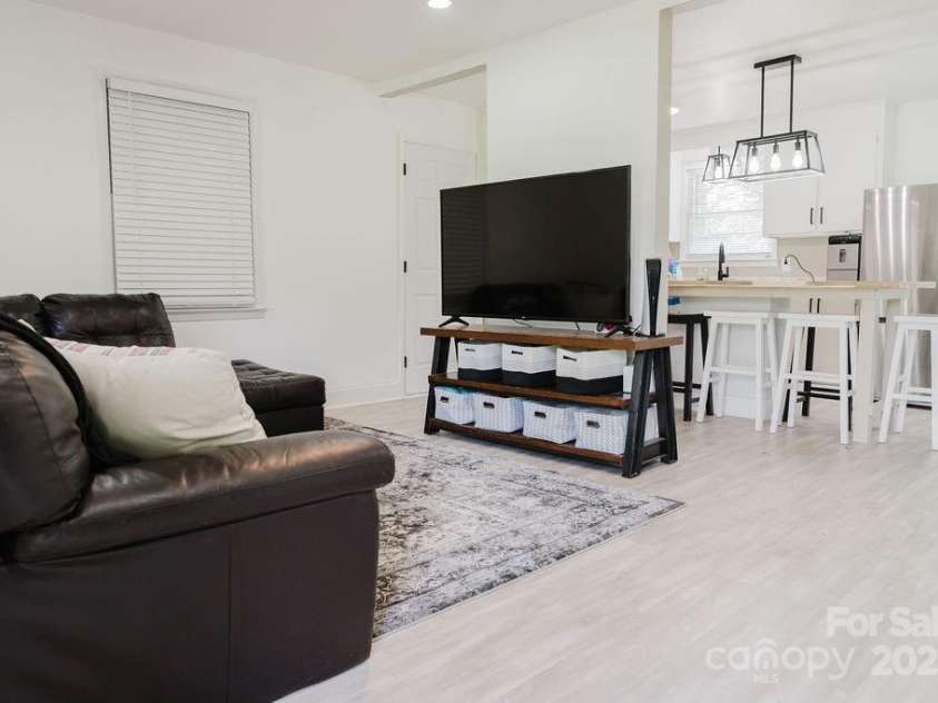 18 Shannon Court, Newton, NC 28658.  MLS# CAR4251262, YatesRealty ID 19802. Living Room/Kitchen View