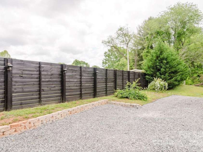 18 Shannon Court, Newton, NC 28658.  MLS# CAR4251262, YatesRealty ID 19802. Privacy Fence