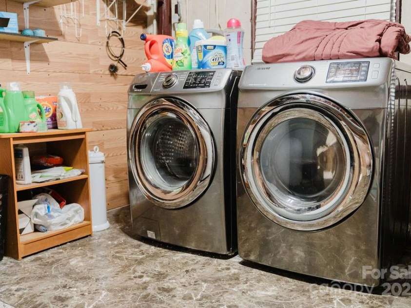 18 Shannon Court, Newton, NC 28658.  MLS# CAR4251262, YatesRealty ID 19802. Washer/Dryer Included