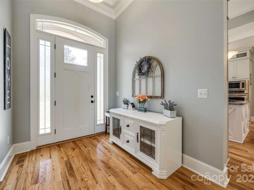 1012 Ledge Wood Lane, Clover, SC 29710.  MLS# CAR4239136, YatesRealty ID 19803. 