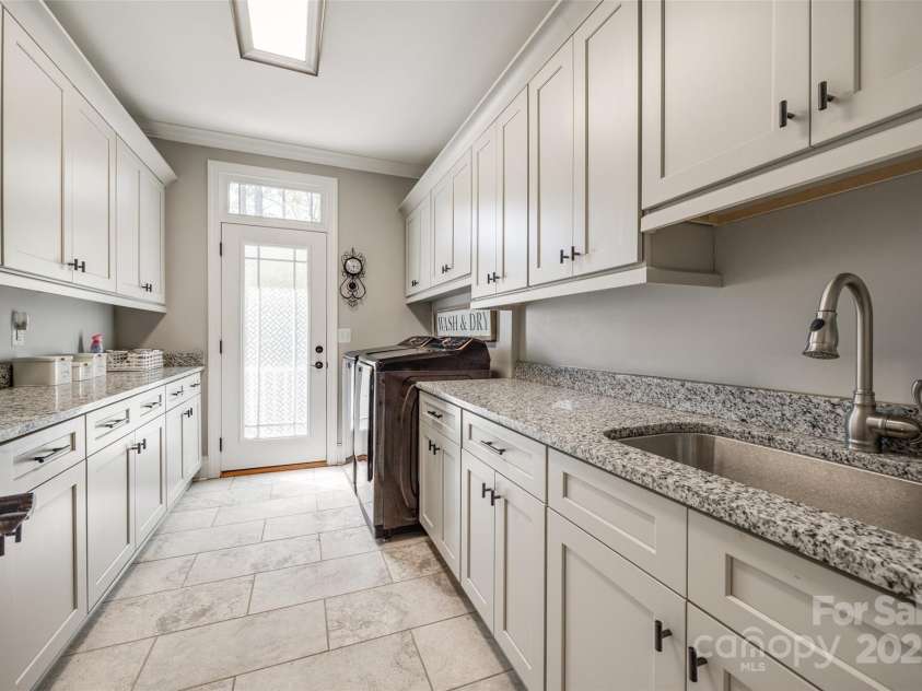 1012 Ledge Wood Lane, Clover, SC 29710.  MLS# CAR4239136, YatesRealty ID 19803. 