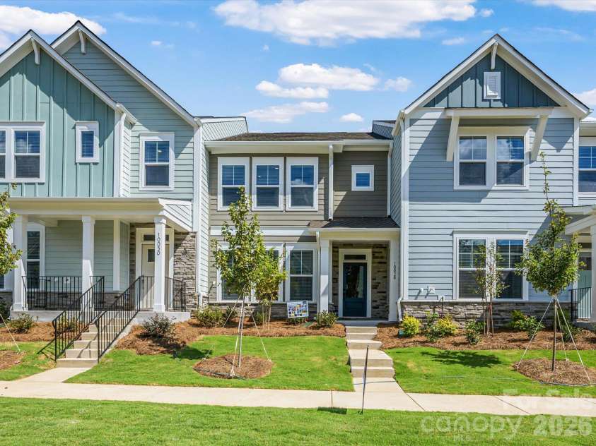 10028 Mamillion Drive, Huntersville, NC 28078.  MLS# CAR4379718, YatesRealty ID 19804. 