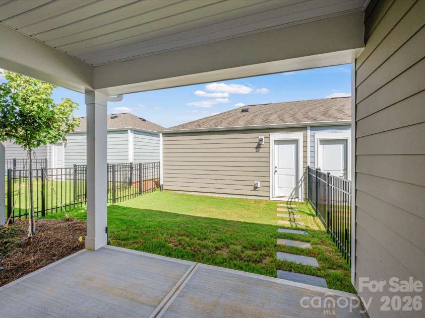 10028 Mamillion Drive, Huntersville, NC 28078.  MLS# CAR4379718, YatesRealty ID 19804. 