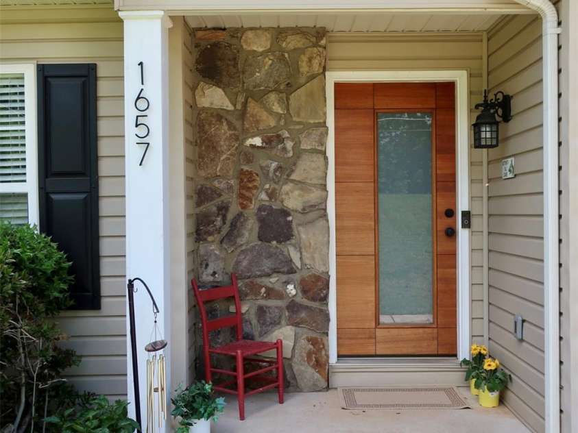 1657 6th Street, Hickory, NC 28602.  MLS# CAR4254973, YatesRealty ID 19804. 