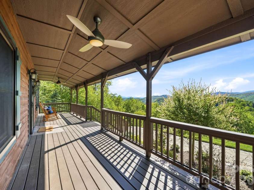 394 Hummingbird Lane, Elk Park, NC 28622.  MLS# CAR4376950, YatesRealty ID 19805. 