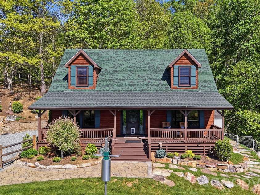 394 Hummingbird Lane, Elk Park, NC 28622.  MLS# CAR4376950, YatesRealty ID 19805. 