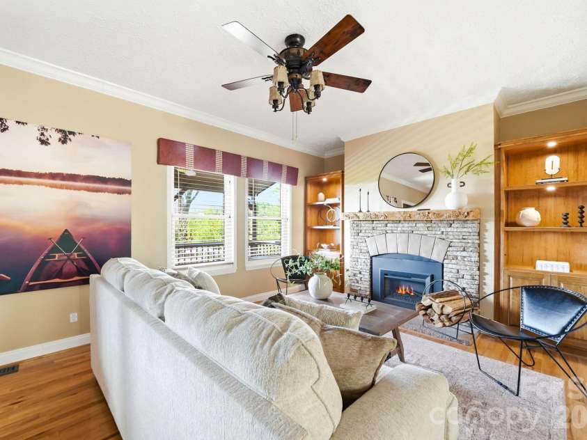 394 Hummingbird Lane, Elk Park, NC 28622.  MLS# CAR4376950, YatesRealty ID 19805. 
