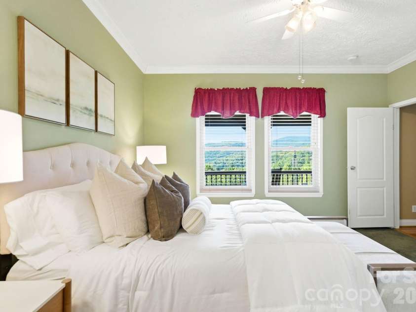 394 Hummingbird Lane, Elk Park, NC 28622.  MLS# CAR4376950, YatesRealty ID 19805. 