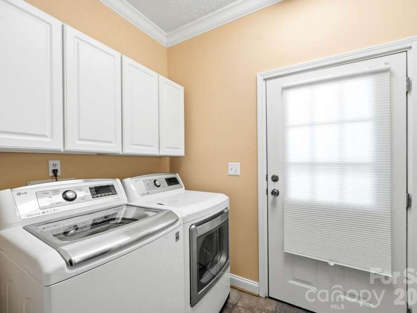 394 Hummingbird Lane, Elk Park, NC 28622.  MLS# CAR4376950, YatesRealty ID 19805. 