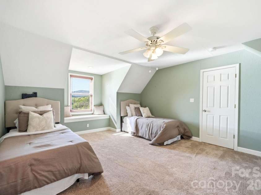 394 Hummingbird Lane, Elk Park, NC 28622.  MLS# CAR4376950, YatesRealty ID 19805. 