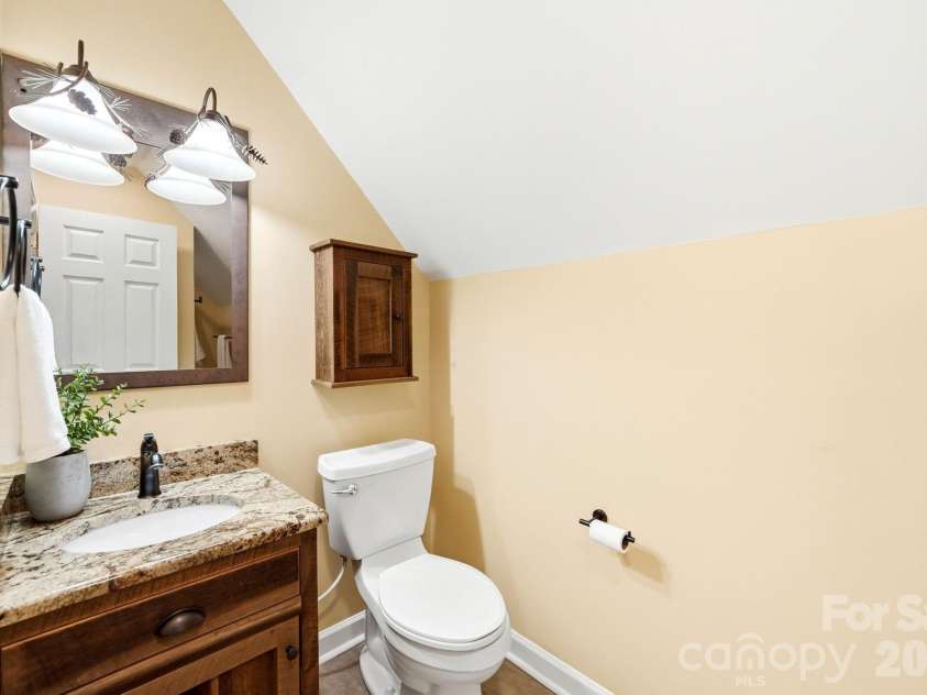 394 Hummingbird Lane, Elk Park, NC 28622.  MLS# CAR4376950, YatesRealty ID 19805. 