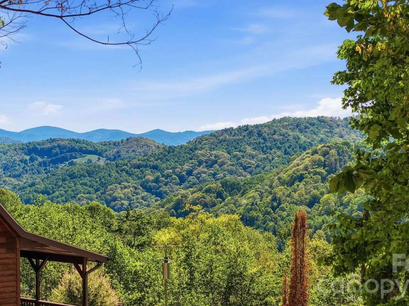 394 Hummingbird Lane, Elk Park, NC 28622.  MLS# CAR4376950, YatesRealty ID 19805. 