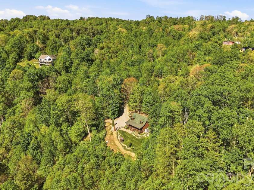 394 Hummingbird Lane, Elk Park, NC 28622.  MLS# CAR4376950, YatesRealty ID 19805. 