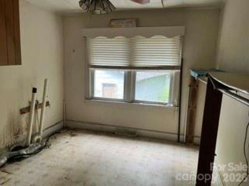 187 End Street, Chester, SC 29706.  MLS# CAR4377632, YatesRealty ID 19807. 