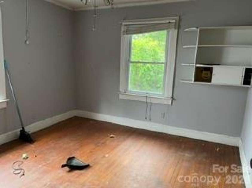 187 End Street, Chester, SC 29706.  MLS# CAR4377632, YatesRealty ID 19807. 
