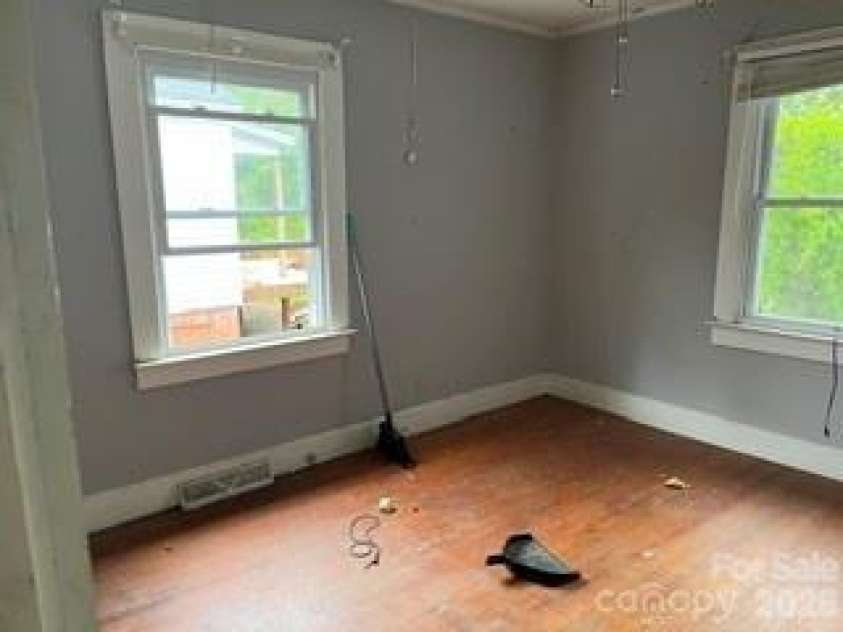 187 End Street, Chester, SC 29706.  MLS# CAR4377632, YatesRealty ID 19807. 