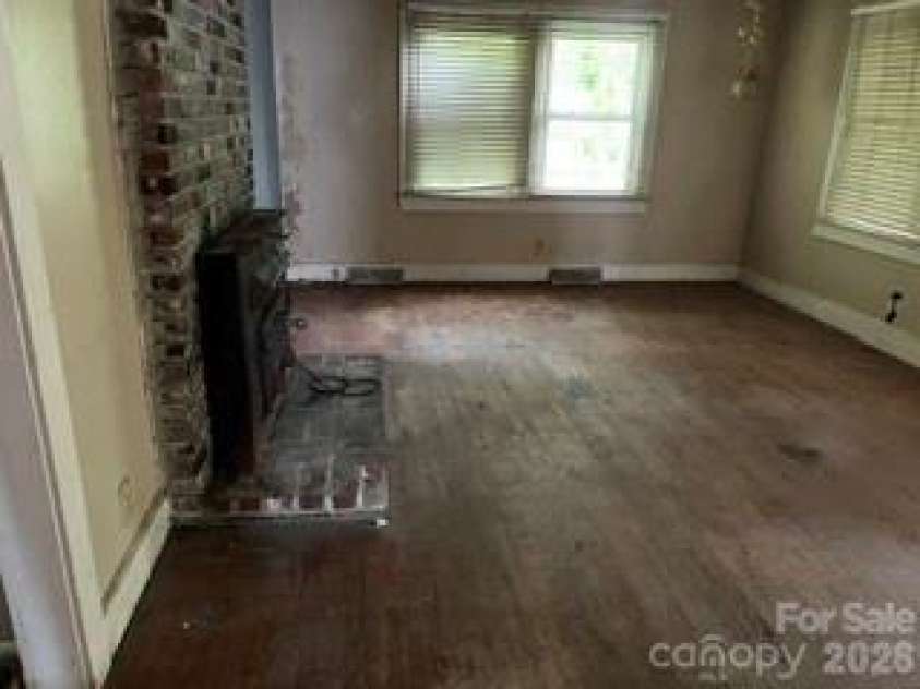 187 End Street, Chester, SC 29706.  MLS# CAR4377632, YatesRealty ID 19807. 