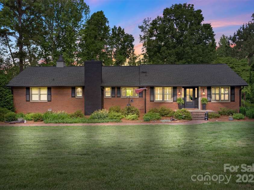 530 Bonita Drive, Landis, NC 28088.  MLS# CAR4252058, YatesRealty ID 19807. 