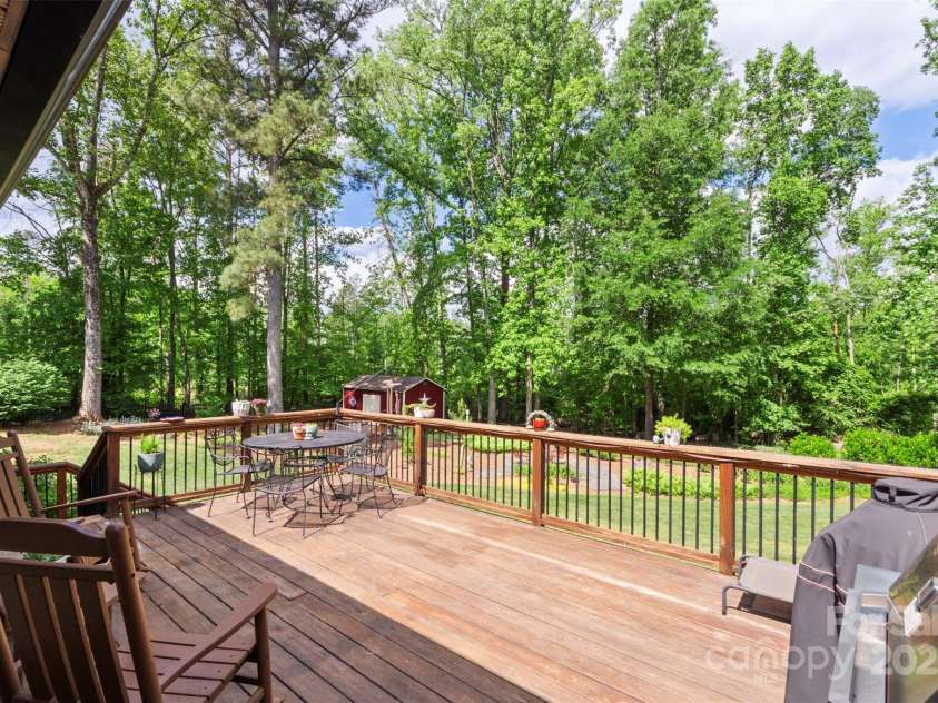 530 Bonita Drive, Landis, NC 28088.  MLS# CAR4252058, YatesRealty ID 19807. 