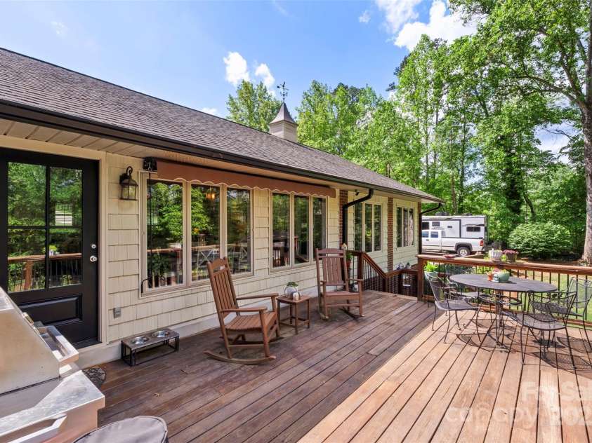 530 Bonita Drive, Landis, NC 28088.  MLS# CAR4252058, YatesRealty ID 19807. 