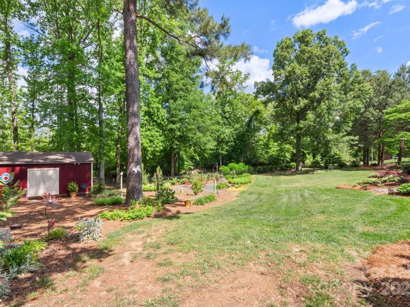 530 Bonita Drive, Landis, NC 28088.  MLS# CAR4252058, YatesRealty ID 19807. 