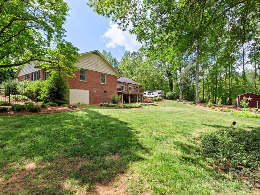530 Bonita Drive, Landis, NC 28088.  MLS# CAR4252058, YatesRealty ID 19807. 
