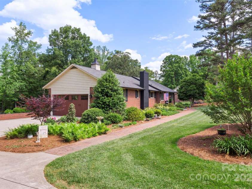 530 Bonita Drive, Landis, NC 28088.  MLS# CAR4252058, YatesRealty ID 19807. 