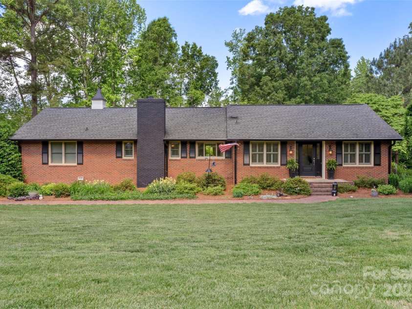 530 Bonita Drive, Landis, NC 28088.  MLS# CAR4252058, YatesRealty ID 19807. 