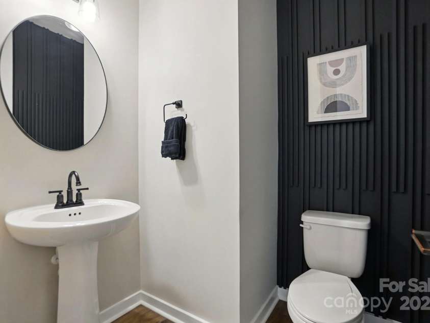 2062 Nellies Way, Fort Mill, SC 29715.  MLS# CAR4256755, YatesRealty ID 19808. Half Bathroom on Main