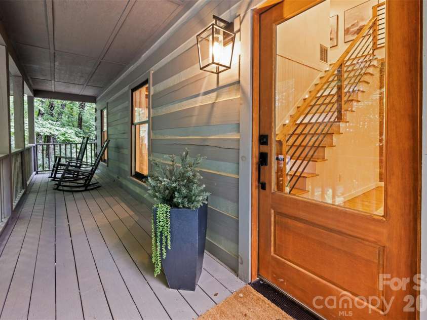 162 Highview Road, Cashiers, NC 28717.  MLS# CAR4379792, YatesRealty ID 19809. 