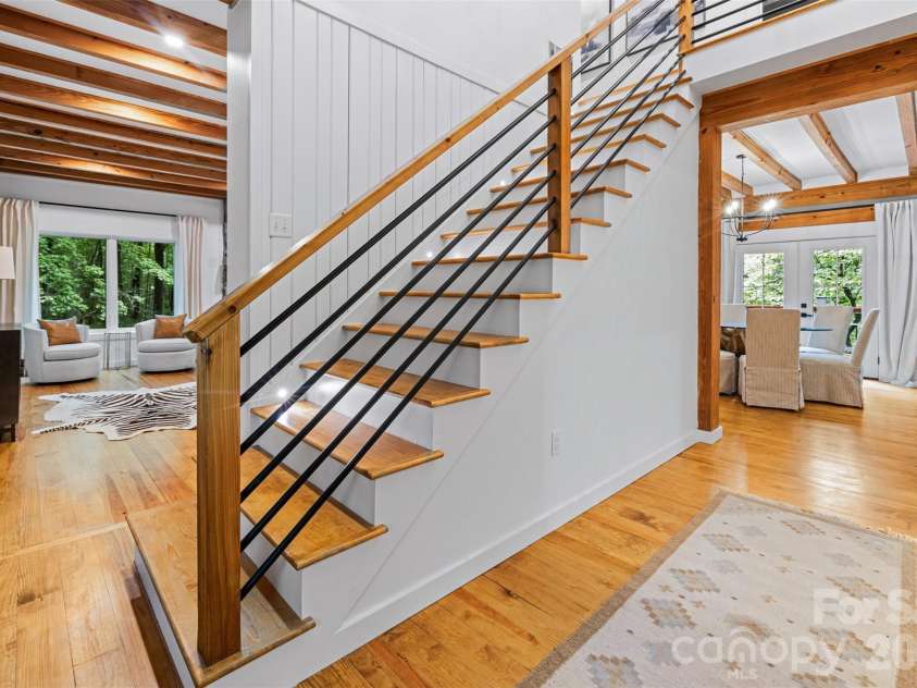 162 Highview Road, Cashiers, NC 28717.  MLS# CAR4379792, YatesRealty ID 19809. 