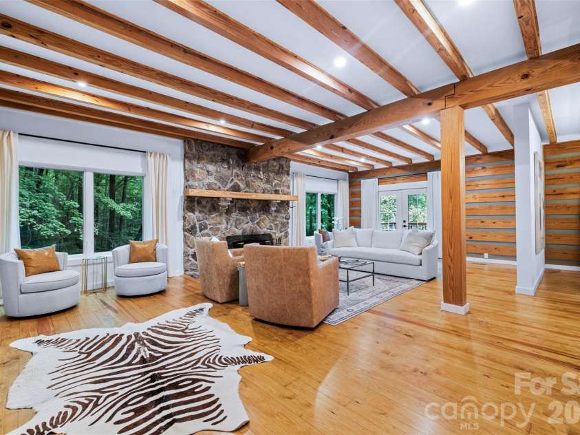 162 Highview Road, Cashiers, NC 28717.  MLS# CAR4379792, YatesRealty ID 19809. 
