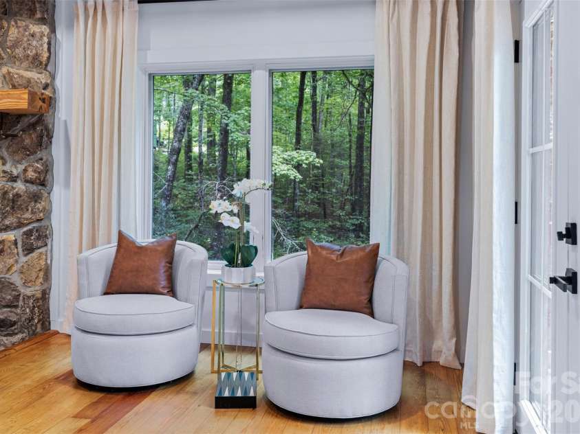 162 Highview Road, Cashiers, NC 28717.  MLS# CAR4379792, YatesRealty ID 19809. 