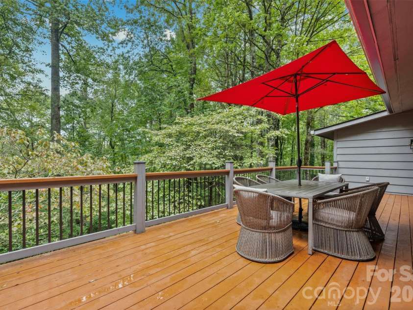 162 Highview Road, Cashiers, NC 28717.  MLS# CAR4379792, YatesRealty ID 19809. 
