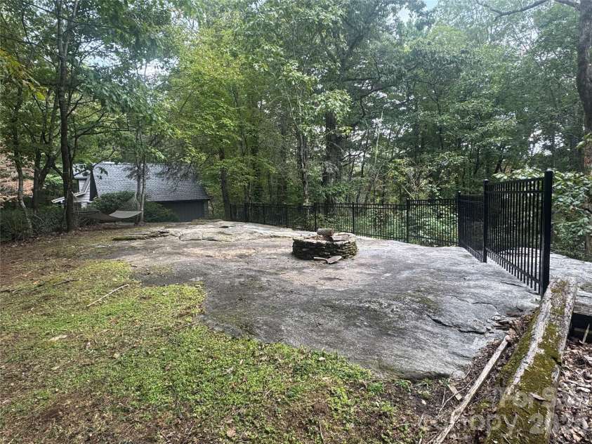 162 Highview Road, Cashiers, NC 28717.  MLS# CAR4379792, YatesRealty ID 19809. 