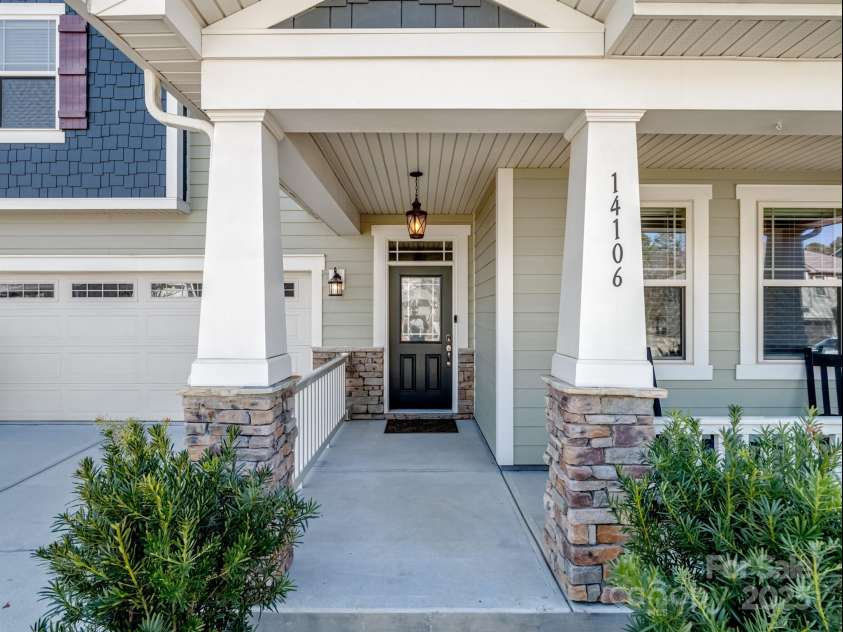 14106 Magnolia Walk Drive, Huntersville, NC 28078.  MLS# CAR4217811, YatesRealty ID 1981. 