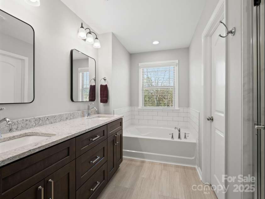 14106 Magnolia Walk Drive, Huntersville, NC 28078.  MLS# CAR4217811, YatesRealty ID 1981. 