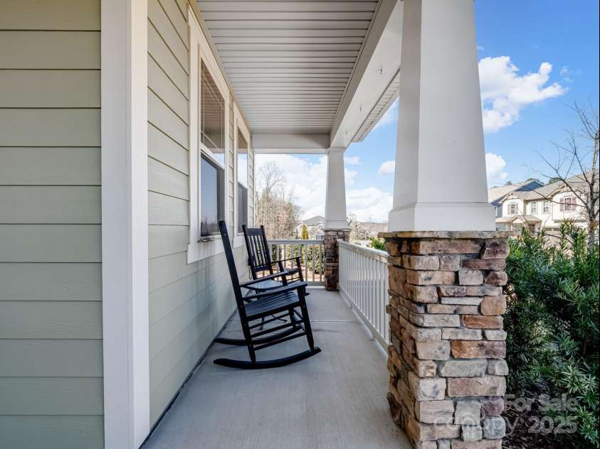 14106 Magnolia Walk Drive, Huntersville, NC 28078.  MLS# CAR4217811, YatesRealty ID 1981. Front Porch