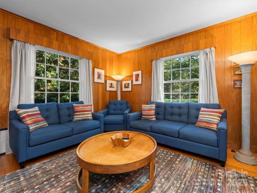 7 Park Road, Asheville, NC 28803.  MLS# CAR4322047, YatesRealty ID 1981. 