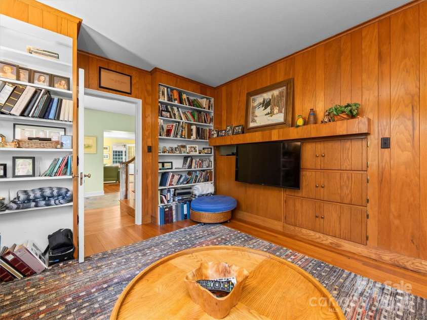 7 Park Road, Asheville, NC 28803.  MLS# CAR4322047, YatesRealty ID 1981. 