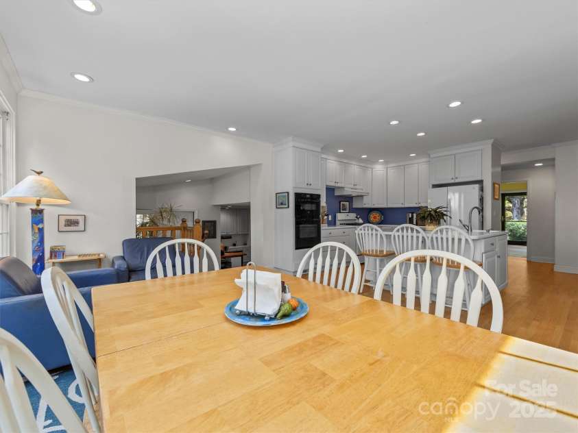 7 Park Road, Asheville, NC 28803.  MLS# CAR4322047, YatesRealty ID 1981. 