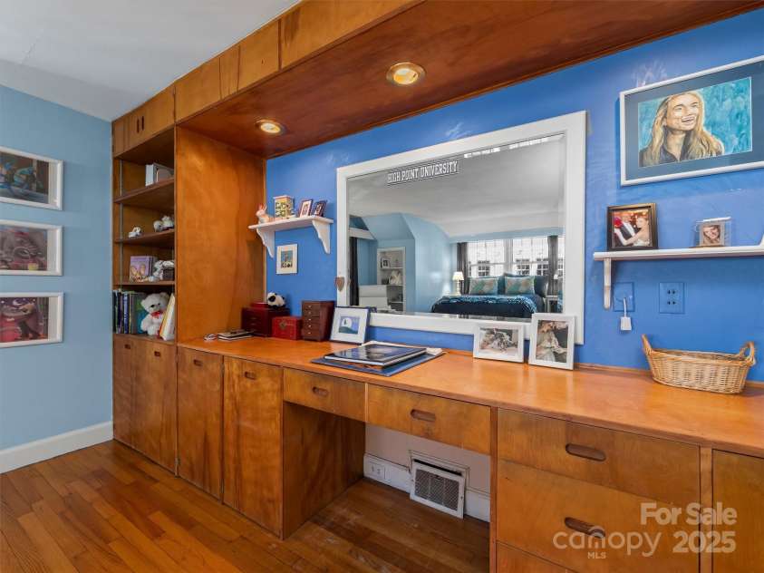 7 Park Road, Asheville, NC 28803.  MLS# CAR4322047, YatesRealty ID 1981. 