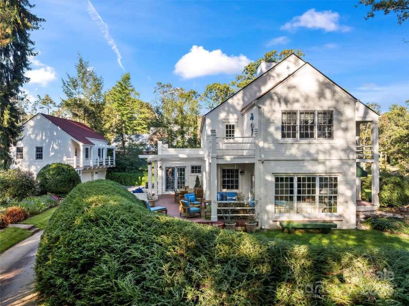 7 Park Road, Asheville, NC 28803.  MLS# CAR4322047, YatesRealty ID 1981. 