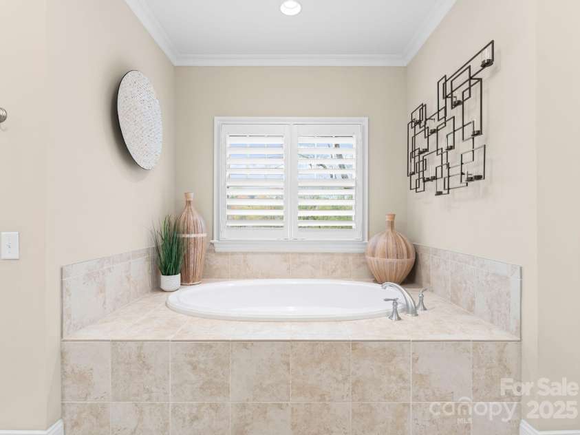 21311 Baltic Drive, Cornelius, NC 28031.  MLS# CAR4237707, YatesRealty ID 19810. 