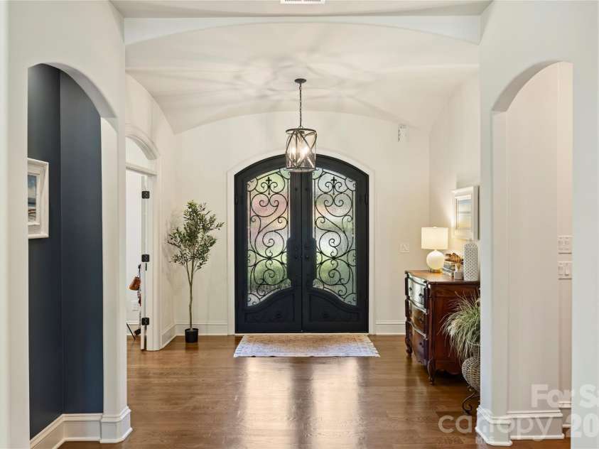 18300 Scotscraig Lane, Cornelius, NC 28031.  MLS# CAR4379461, YatesRealty ID 19811. 