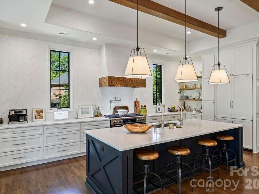 18300 Scotscraig Lane, Cornelius, NC 28031.  MLS# CAR4379461, YatesRealty ID 19811. 