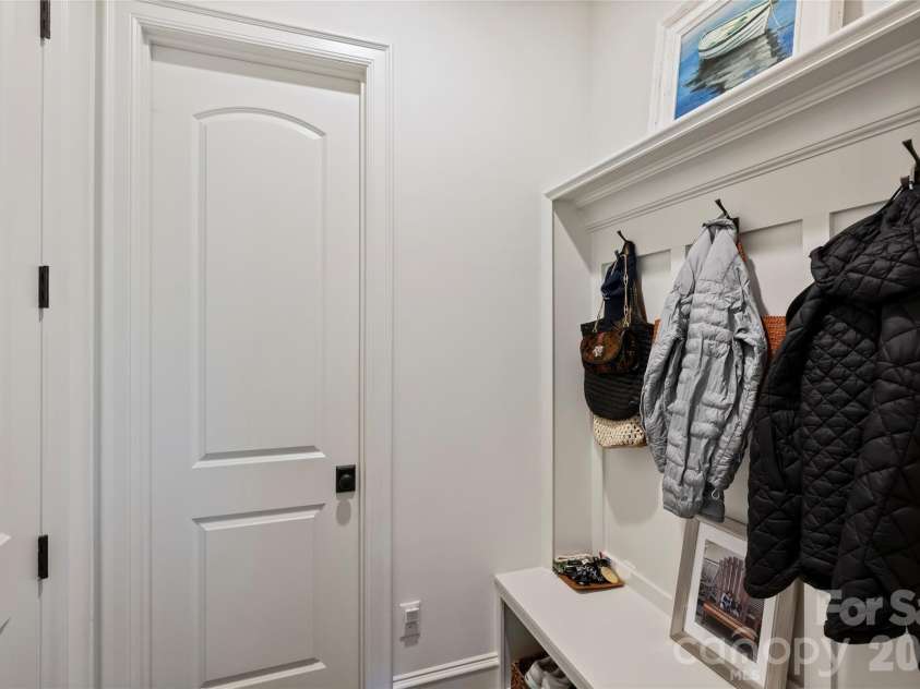 18300 Scotscraig Lane, Cornelius, NC 28031.  MLS# CAR4379461, YatesRealty ID 19811. 